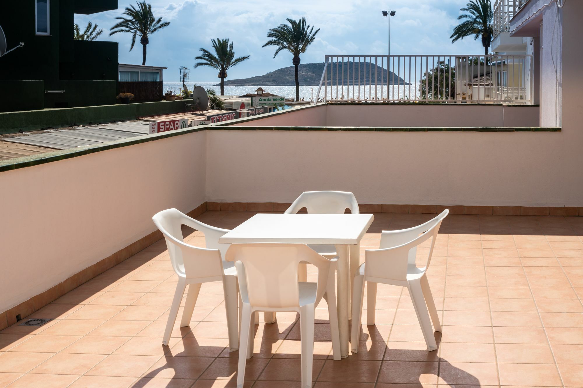 Neighbours Apartments Magaluf  Luaran gambar